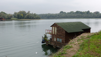 house boat on the Sava river