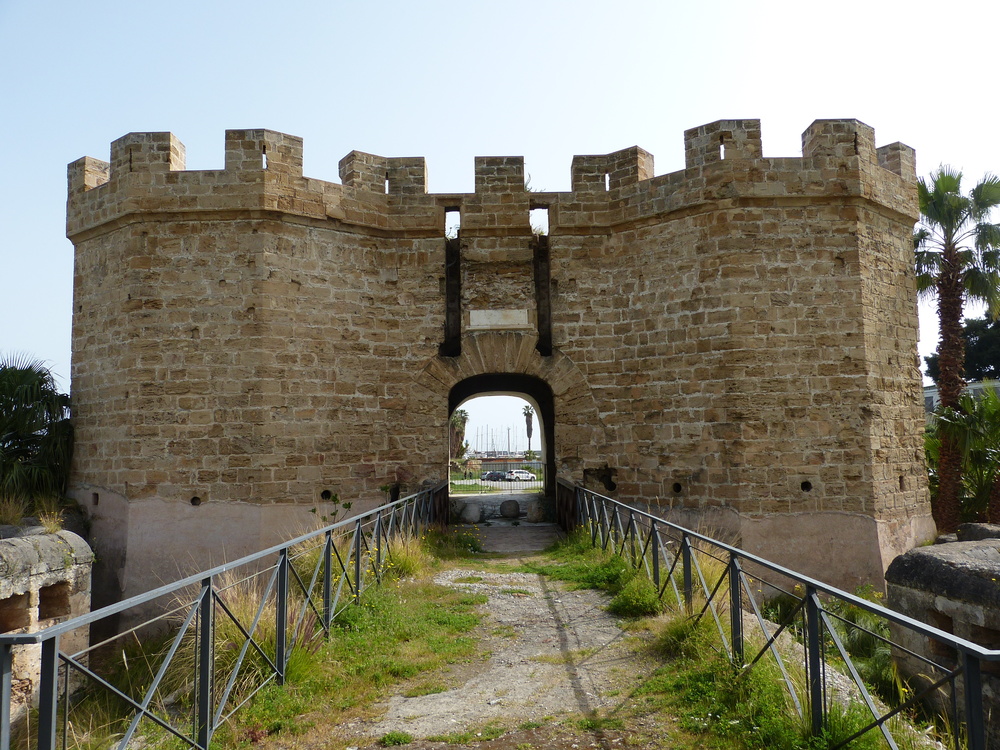 Fortress gate